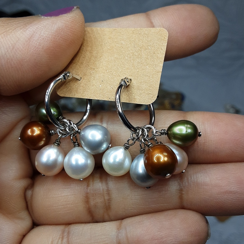 925 changeable genuine pearl earrings.